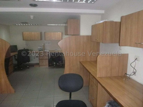 Comercial En Venta En Las Acacias #23-21213 Yosmil Carrero 