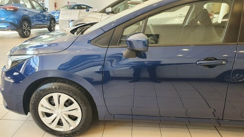 Imagen 17 de 25 de Nissan Versa 1.6 Sense Cvt