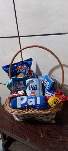 Imagem 3 de 3 de Cesta De Cerveja E Petisco/cesta De Café Da Manhã