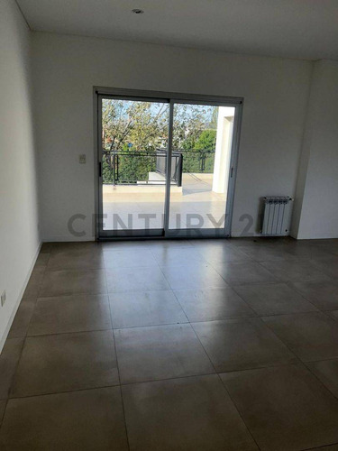 Casa En Venta De 6 Ambientes En Barrio Albanueva Rincon De Milberg