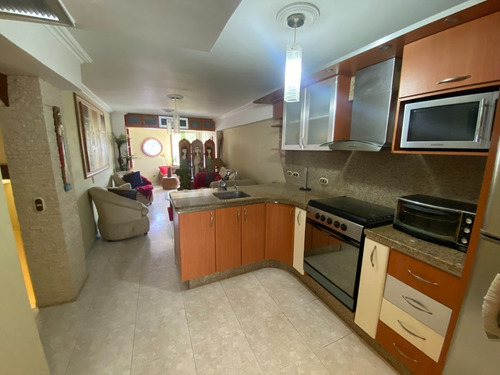 Imagen 20 de 30 de Apartamento En Alquiler Playa Grande. Yolanda 04122338508