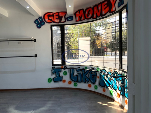 Ideal Para Oficinas Y Diversos Rubros. Excelente Ubicación.