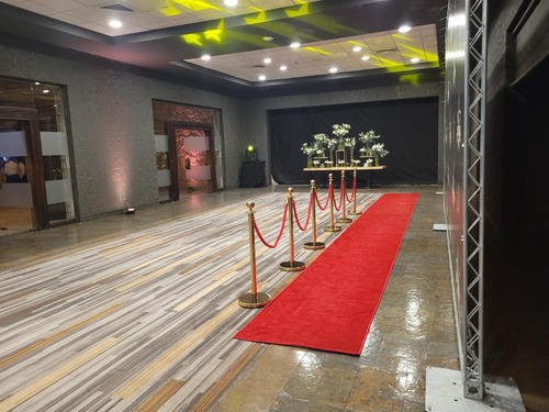 Arriendo Alfombra Roja Y Separa Filas Para Eventos Gala