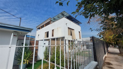 Casa En Venta De 6 Dorm. En Macul