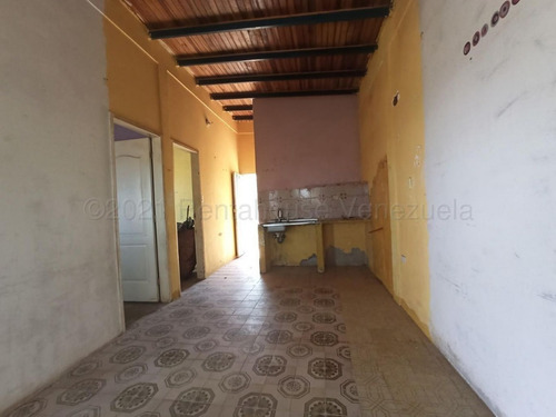 Imagen 17 de 30 de Casa Cómoda En Zona Este En Venta Barquisimeto El Cercado, José G. López 04145533925 Codigo 22-21303 Lara, Venezuela