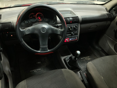 Imagen 9 de 15 de Chevrolet Corsa Life 1.4 3p 2009