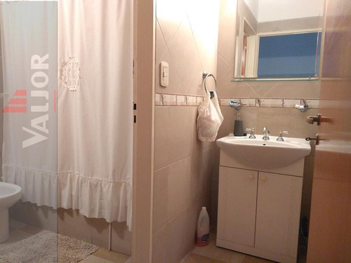 Imagen 20 de 30 de Triplex De 4 Amb C/parque Y Parrilla - Garage Cubierto Para 2 Autos