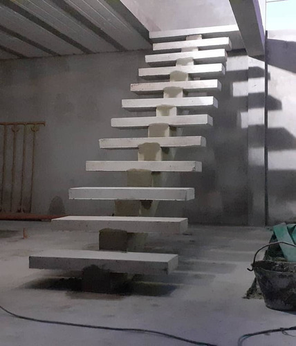 Imagen 4 de 8 de Escaleras Premoldeadas De Hormigón Armado