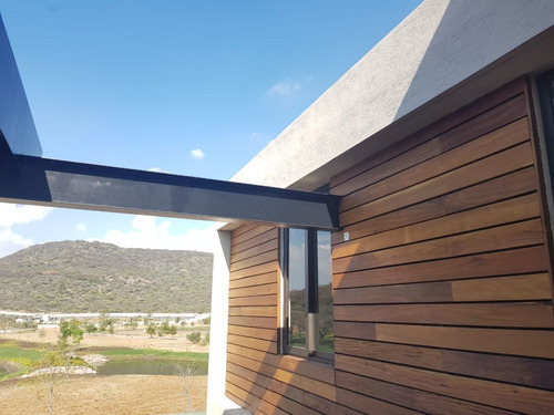 Residencia De Autor En Altozano, 4 Recámaras, Una En Pb, Estudio, Family Room..