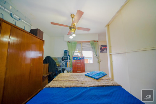 Departamento De 2 Ambientes De 53,73 M2. Piso Alto, Balcón. Cochera Fija. Apto Profesional. Flores