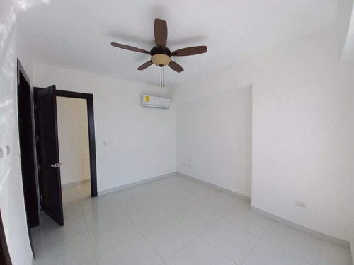 Apartamento En Alquiler Bella Vista, 2 Hab Con Linea Blanca