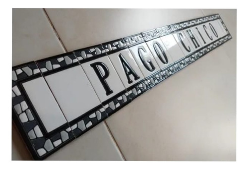 Modulos De Letras Y Numeros Gaudi Bco Y N. Relieve Azulejos