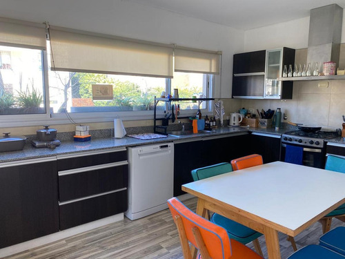 Imagen 8 de 28 de Venta | Casa De 2 Plantas En Lote Interno | Los Alisos