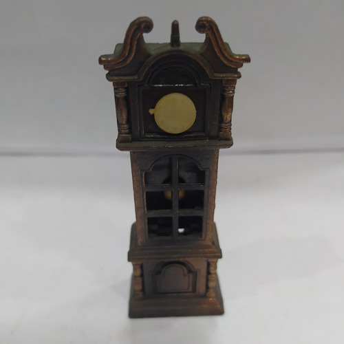 Antiguo Sacapuntas Metálico Reloj De Pie Hong Kong