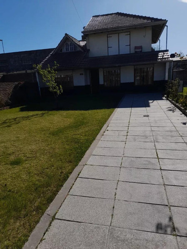 Casa En Venta - 3 Dormitorios 2 Baños - Cochera - 330mts2 - Mar Del Plata