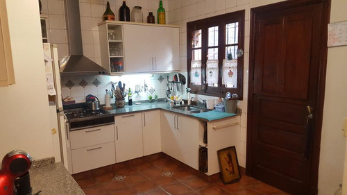 Impecable Casa En Adrogué