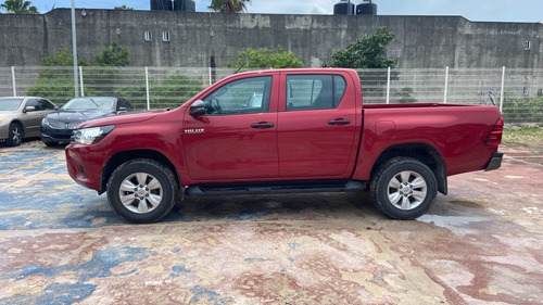 Imagen 3 de 14 de Toyota Hilux Sr 2018