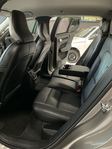 Volvo XC40 1.5 T5 Momentum Recharge (plug-in) 5p Hibrido