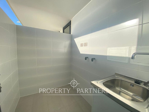 Arriendo Departamento Almagro Avenida Brasil Con V...