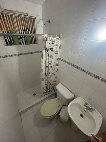 Imagen 7 de 16 de Casa En Venta Caraballeda Caribe 1200 Mts 5 Habitaciones Y 5 Baños