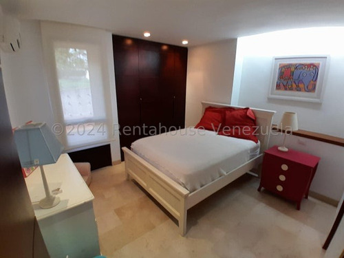 Apartamento Esta Armado Con Estilo Moderno, Sobrio Y Mucha CategorÃa En La Lagunita Country Club #24-19493