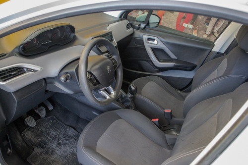 Peugeot 208 1.5 Active