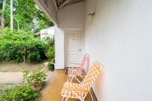 Casa En Venta - 2 Dormitorios 2 Baños - 300mts2 - City Bell