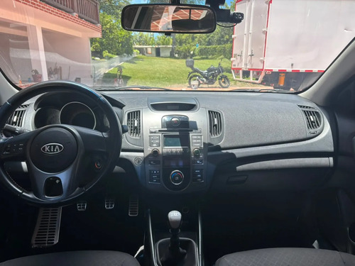 Kia CERATO FORTE 1.6 Sx