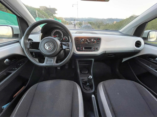 Volkswagen Up! 2015 1.0 High Up! 75cv 3 P