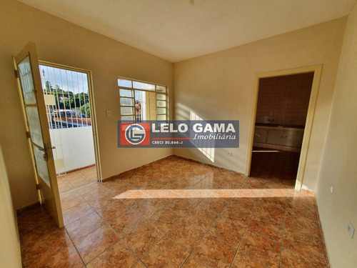 Imagem 1 de 15 de Casa Térrea - 02 Dormitórios - Garagem - Ag1268