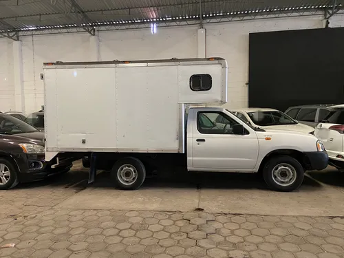 Nissan NP300 2.4 Chasis Dh Mt