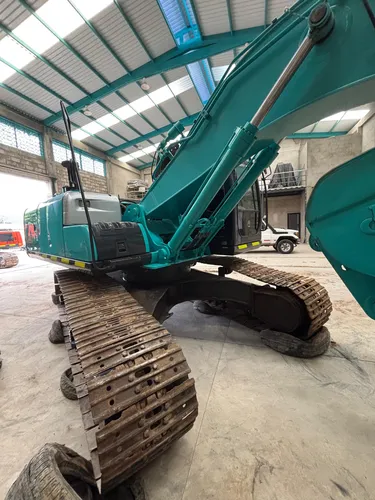 Excavadora Kobelco Sk200, Modelo 2007