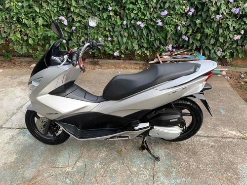 Imagem 3 de 12 de Honda Pcx Dlx 2018