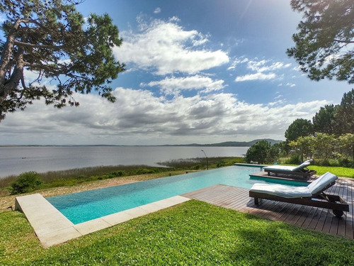 Casa 3 Dormitorios En Laguna Del Sauce, Punta Ballena