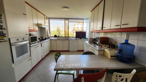 Piso Completo - Cg Los Leones - Vista Insuperable