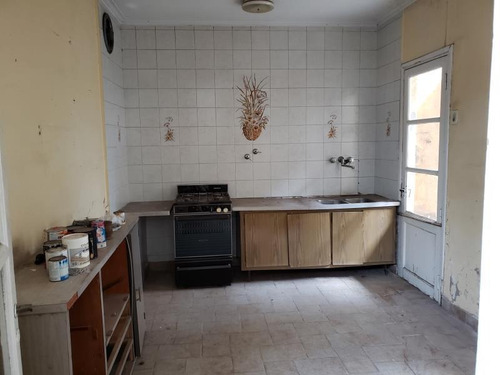 Alquiler Local 230mts En 8 E/ 43 Y 44
