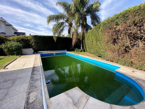 Casa En Venta En Los Jazmines, Pilar Del Este, Pilar