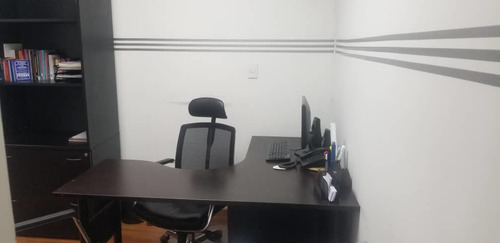 Imagen 3 de 7 de Oficina E La Torre Centro A1. Eglée Suárez 0414 4815512