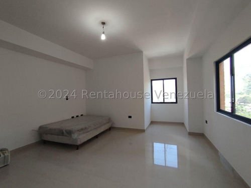 Exclusivo Apartamento En Conjunto Residencial De Alto Nivel La Trigaleña 24-16836