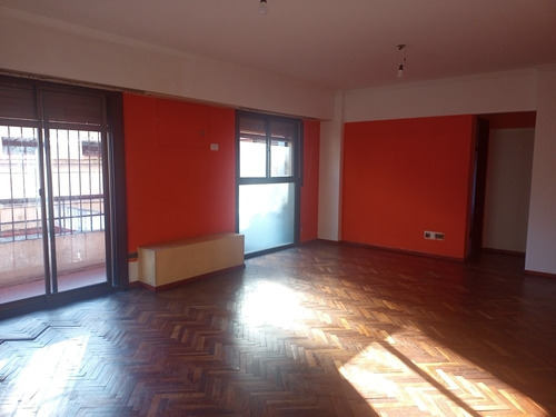 Imagen 2 de 21 de Departamento En Alquiler En Banfield