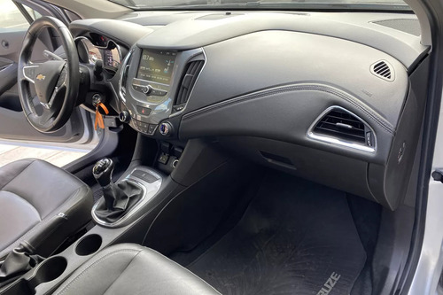 Chevrolet Cruze 1.4 Lt Mt Sedan