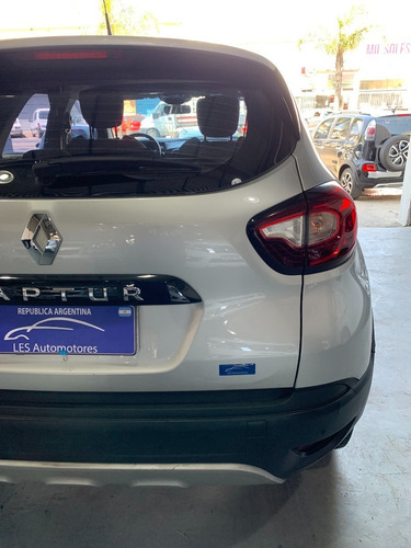 Imagen 11 de 14 de Renault Captur 2.0 Zen Les Automotores