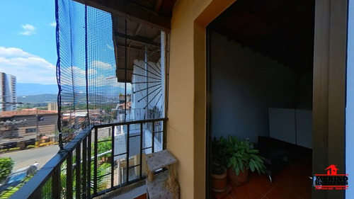 Casa En Venta En Medellín - Campo Valdes