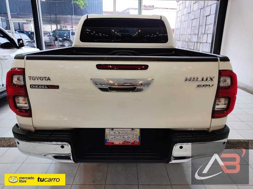 Imagen 5 de 13 de Toyota Hilux Turbo Diesel 4x4