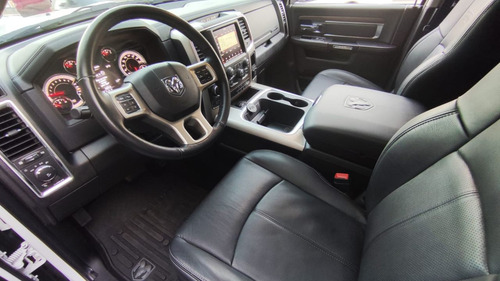 RAM Classic 5.7 V8 32V 4P HEMI LARAMIE AUTOMÁTICO