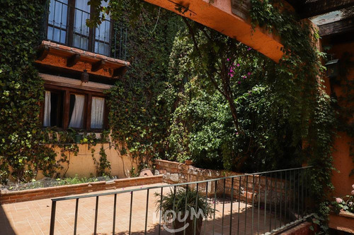 Casa En San Bernabe Ocotepec (pblo), La Magdalena Contreras Con 4 Habitaciones