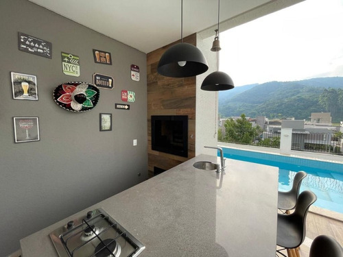 Imagem 3 de 24 de Av. Das Arapongas, 1265 - Ariribá, Balneário Camboriú. Casa À Venda No Condomínio Haras Rio Do Ouro, 570m², 4 Suítes, Piscina,churrasqueira E 4 Vagas - Ca0669