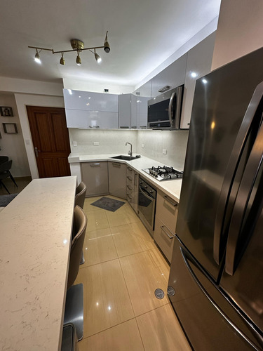 En Venta Apartamento Ubicado En Residencias Lomas De Los Mangos Valencia. St