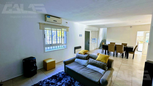 Casa Minimalista De 4 Amb Con Local Totalmente Independiente