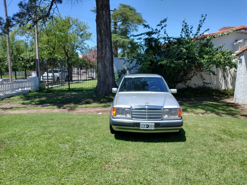 Mercedes Benz E200